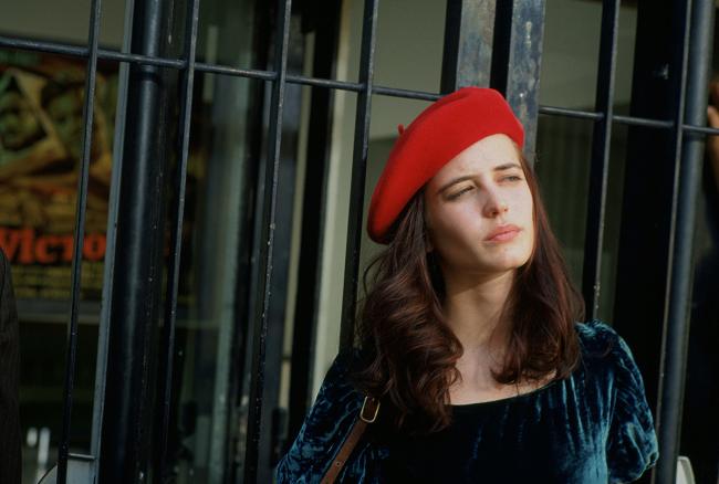 Eva Green Answers Every Question We Have About The Dreamers