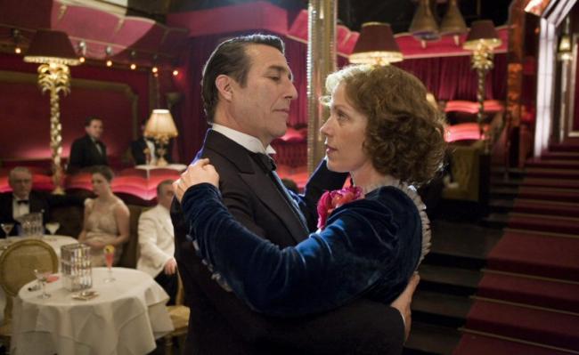 Ciaran Hinds and Frances McDormand in Miss Pettigrew Lives for a Day.